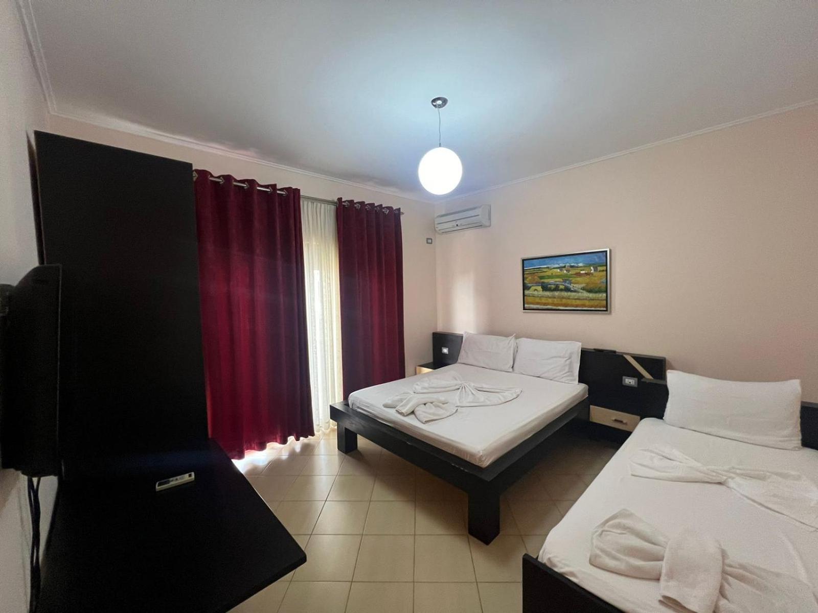 La Luna Hotel Ksamil Exterior photo